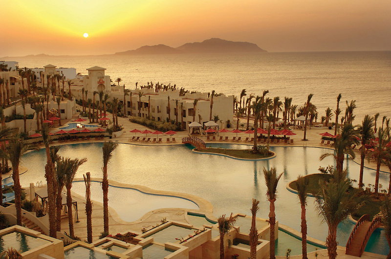 Hotel Grand Rotana Resort & Spa