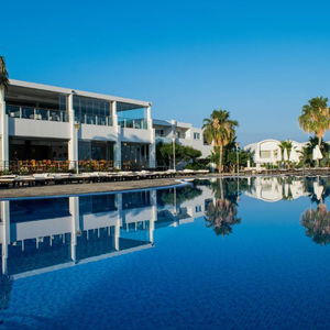 Sejur Theo Sunset Bay Hotel vacanta Paphos