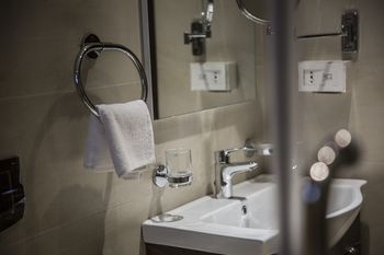 Naylover Hotel Suites