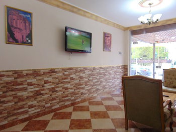 Al-Nujoom Hotel Suites