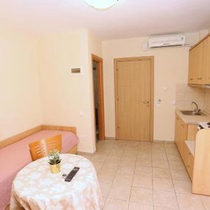 Hotel Katerina Apartments cazare Pefkochori