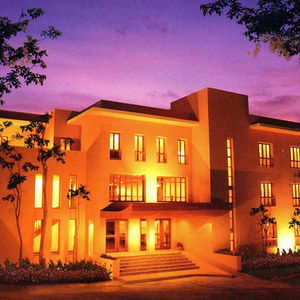 Hotel The Imperial River House Resort cazare Chiang Rai