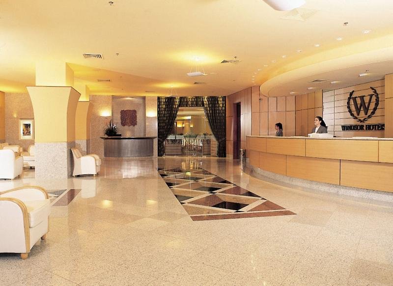 Windsor Plaza
