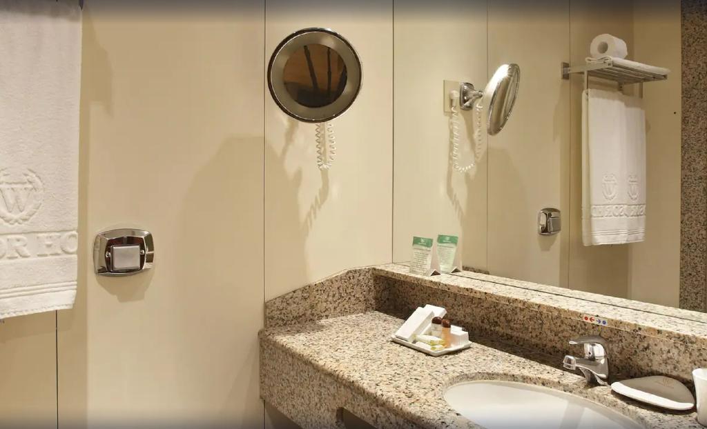 Windsor Excelsior