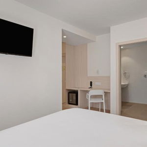 Hotel B&B Hotel Santiago Milladoiro cazare Ames