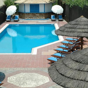 Hotel Santa Maura Studios & Apartments cazare Nidhrion