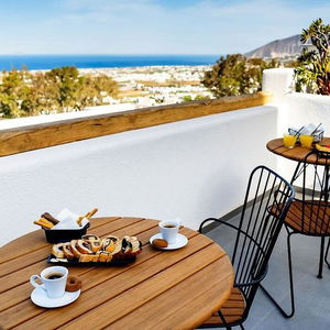 Hotel Lemon Suites Santorini cazare Fira