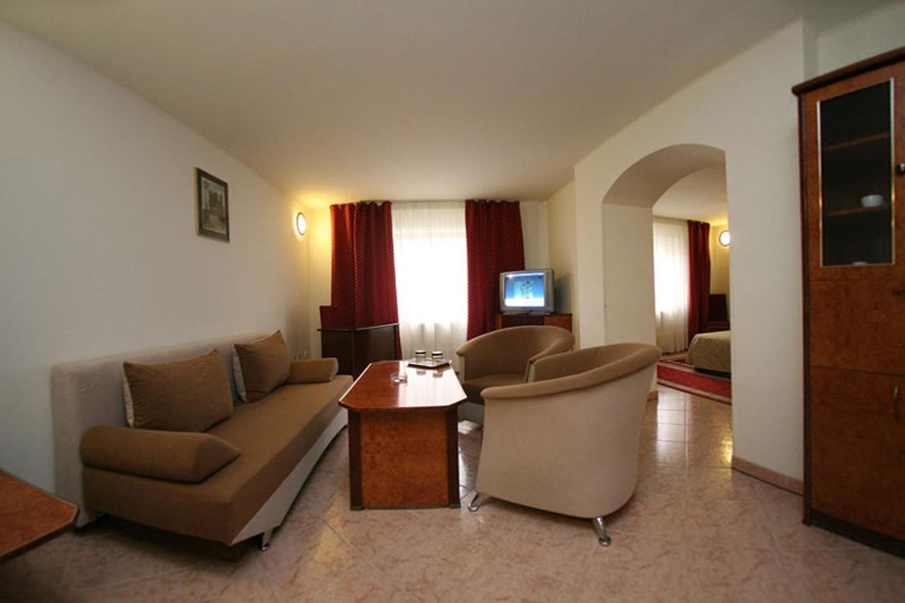 Euro Hotel
