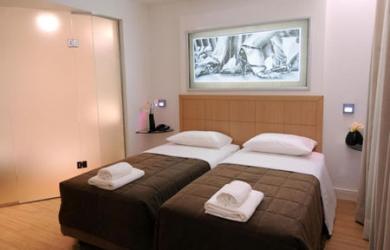 Chic Hotel