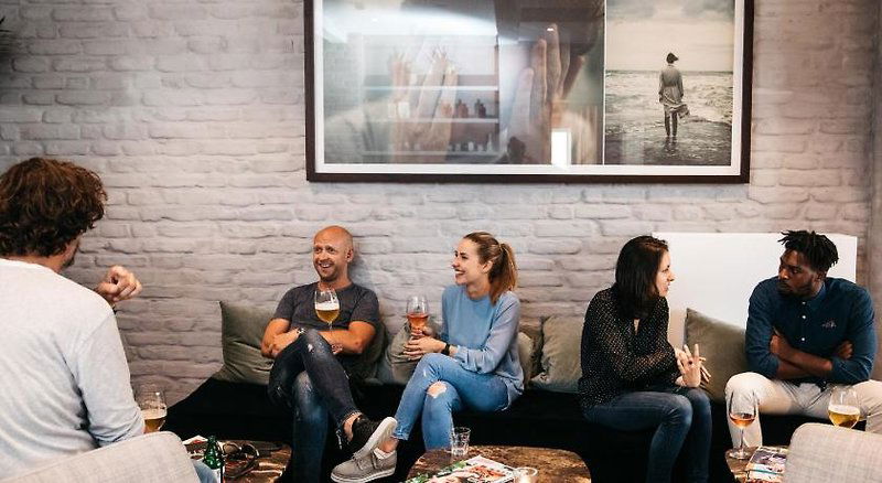 Hotel Monsieur Maurice Bar And Hotel