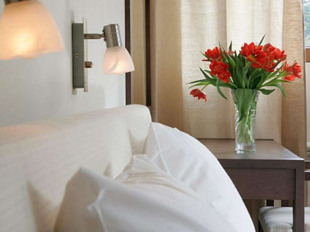 The Lodge Hotel