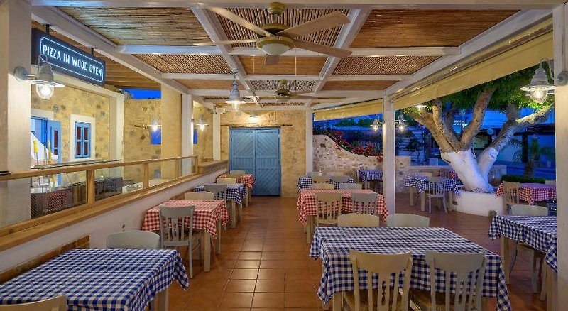 Mythos Hotel & Apartments