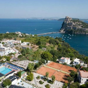 Sejur Parco Cartaromana vacanta Ischia Porto