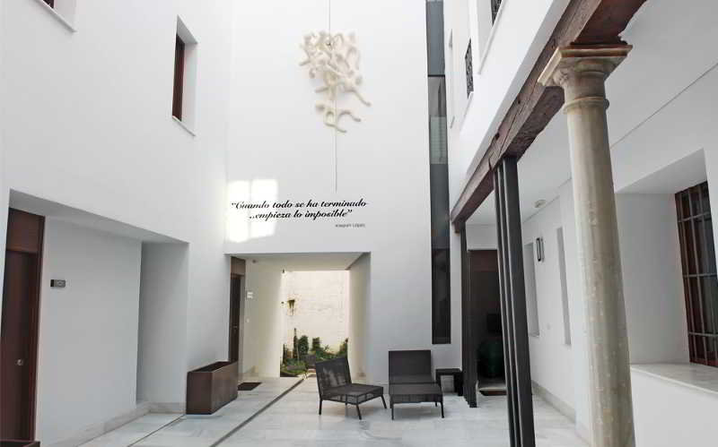 Hotel Elvira Suites