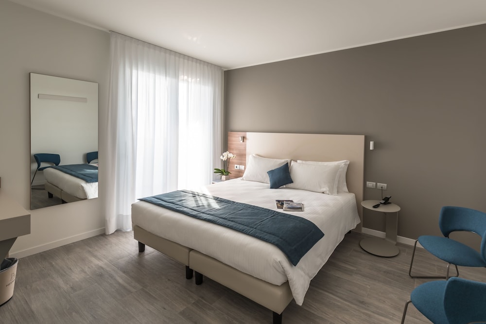 Hesperia Hotel & Residence