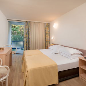 Hotel Rivijera Sunny Resort By Valamar cazare Makarska