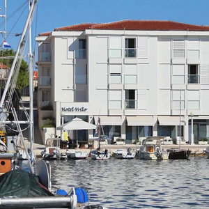 Hotel Vrilo cazare Postira