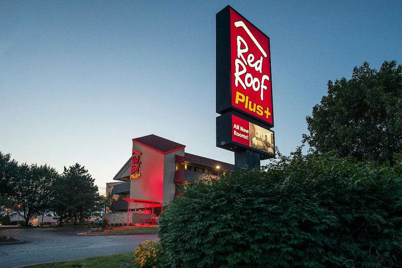 Hotel Red Roof Plus+ St Louis - Forest Park/Hampton Ave