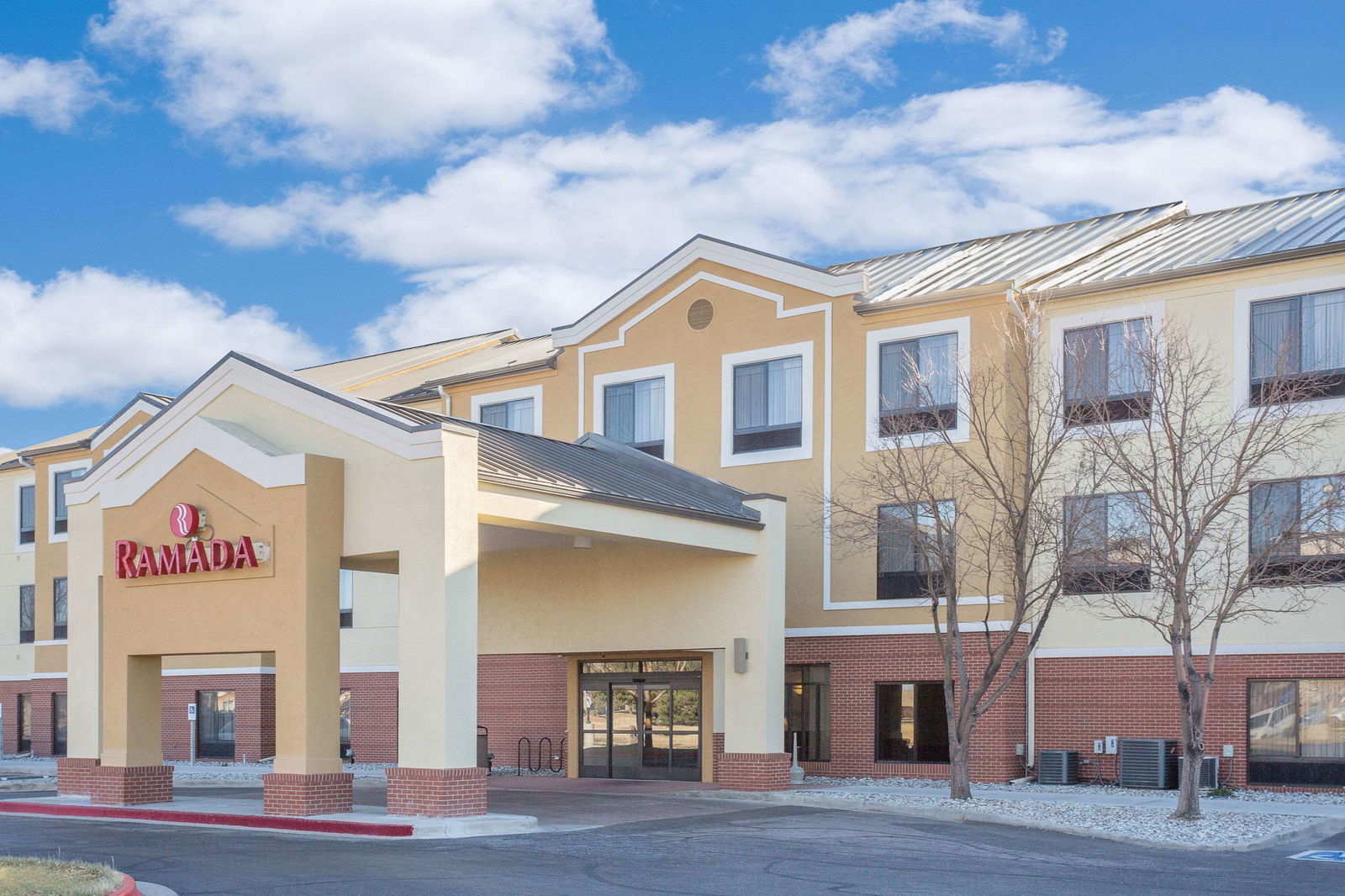 Hotel Ramada By Wyndham Denver International Airport
