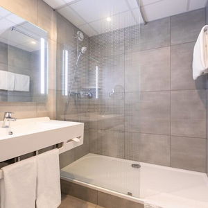 Hotel Novotel Wroclaw cazare Wroclaw