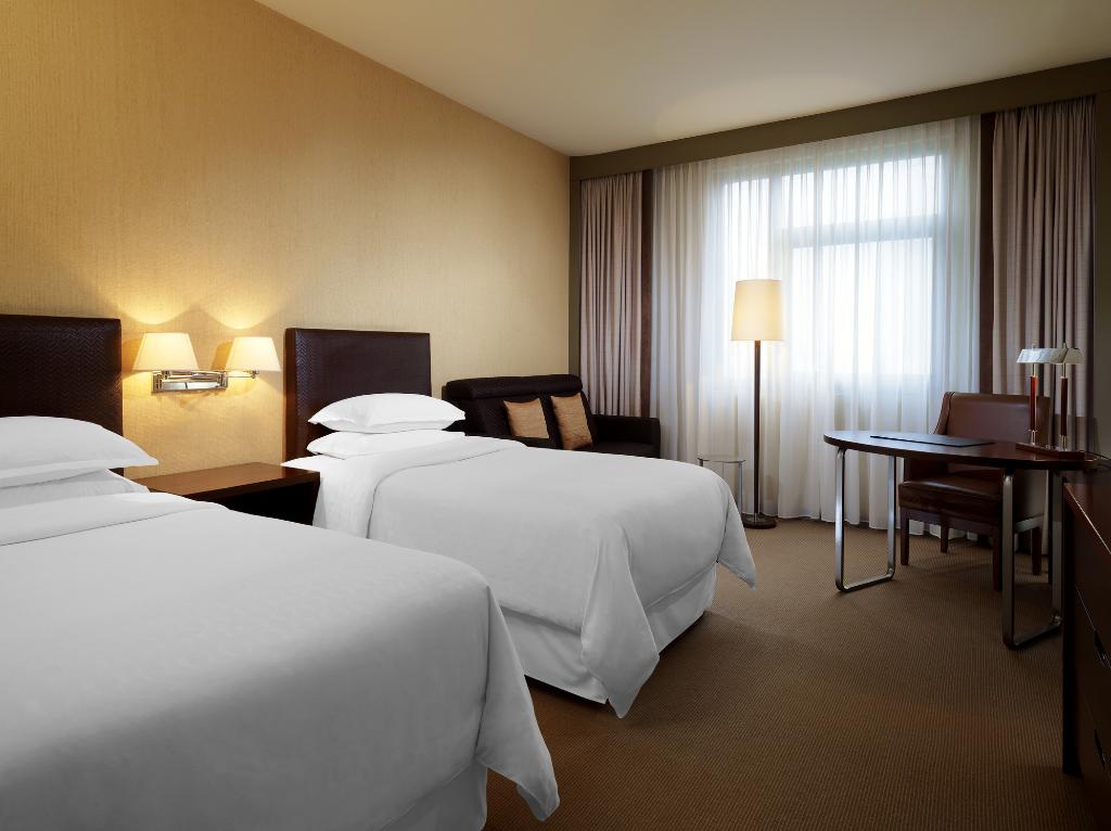 Hotel Sheraton Poznan Hotel