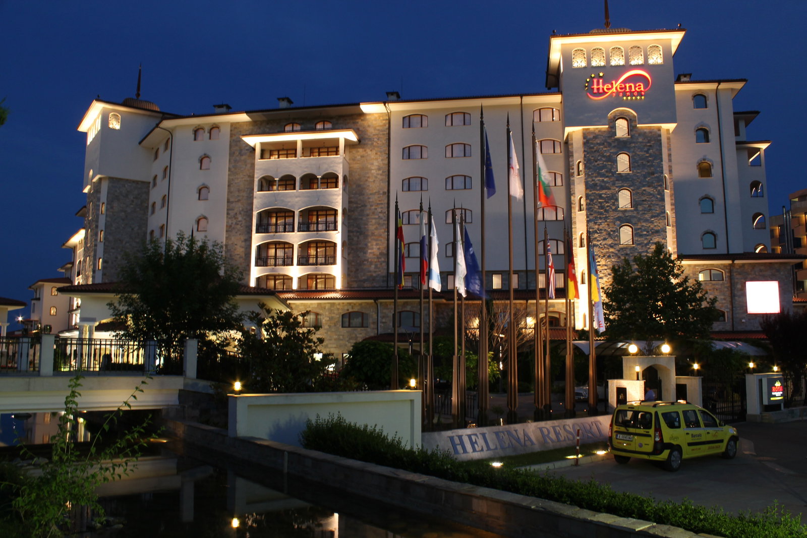 Royal Helena Sands