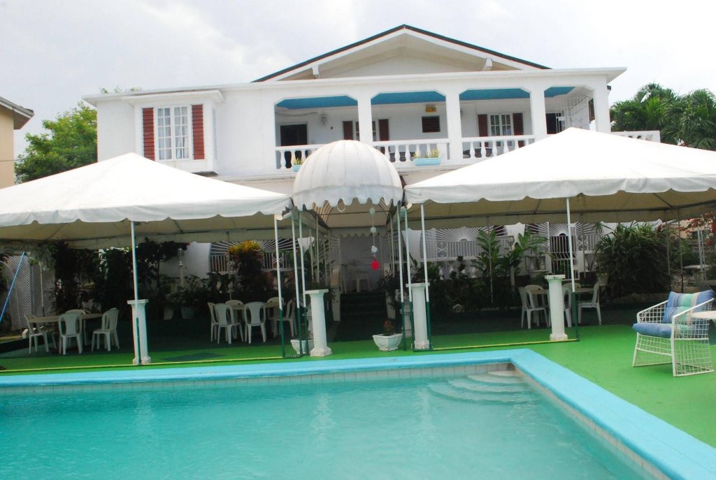 Hunter'S Rest Villa