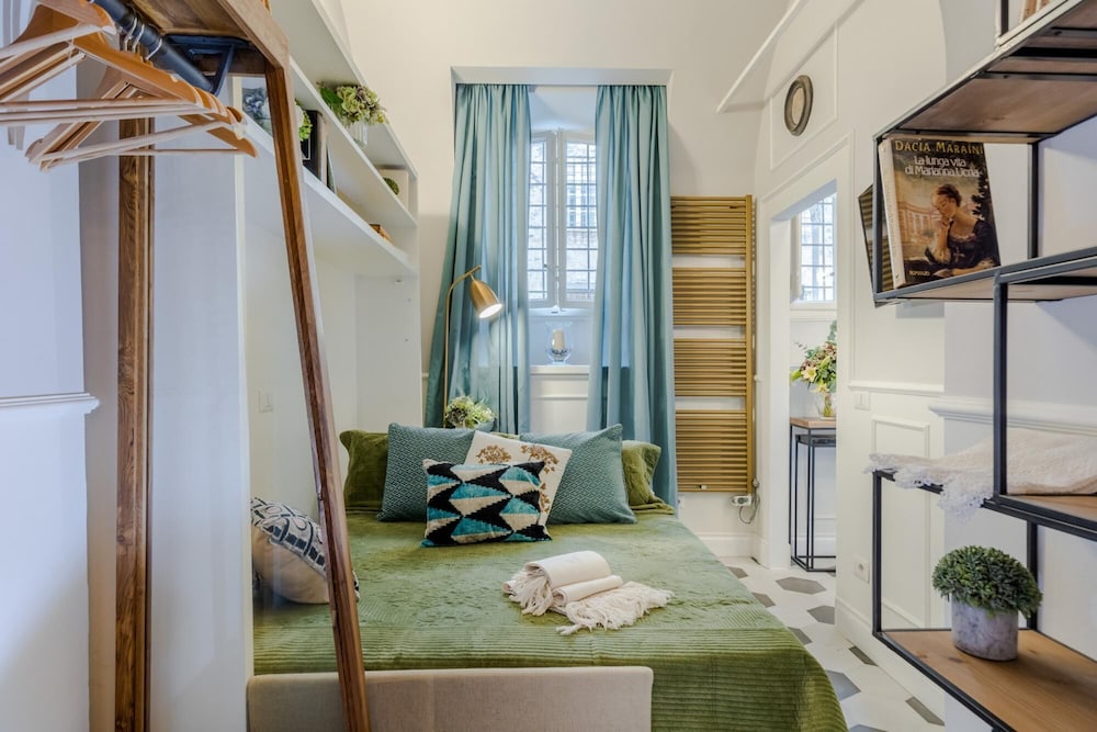 Busdraghi Studio Stylish At Via Fillungo