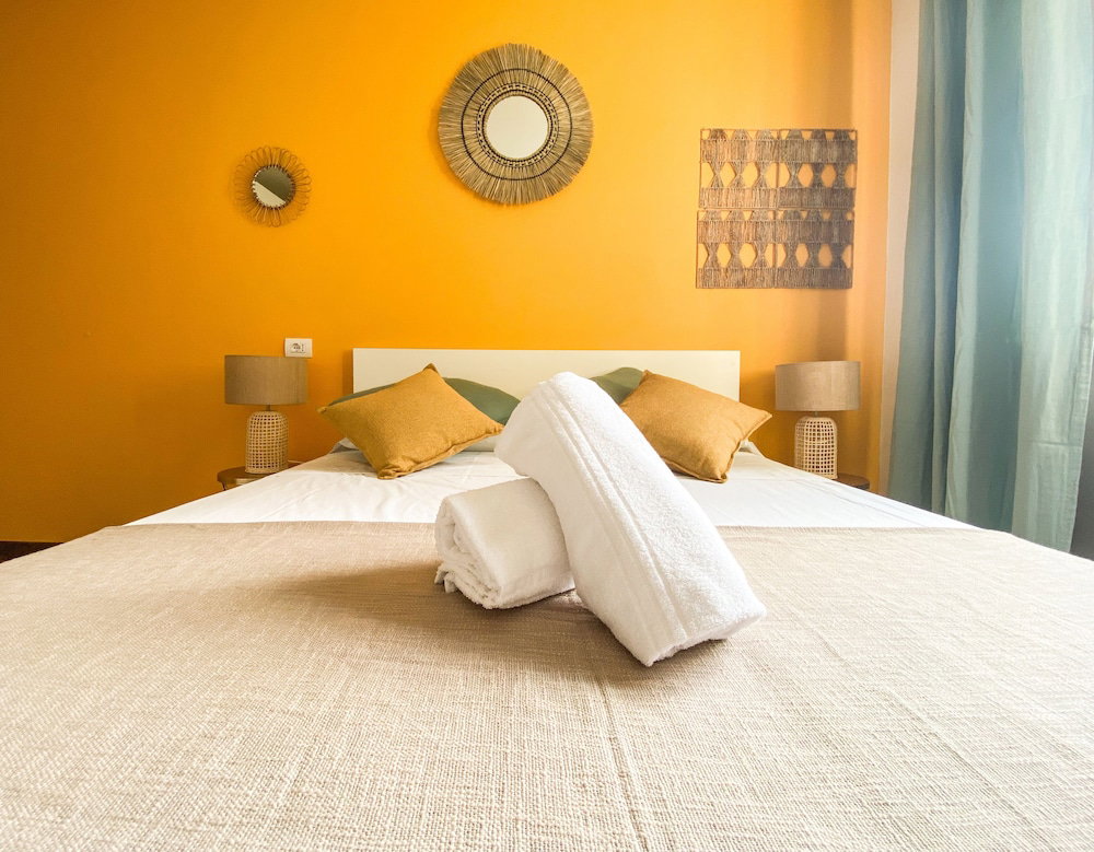 Giallomango Apt In Lucca