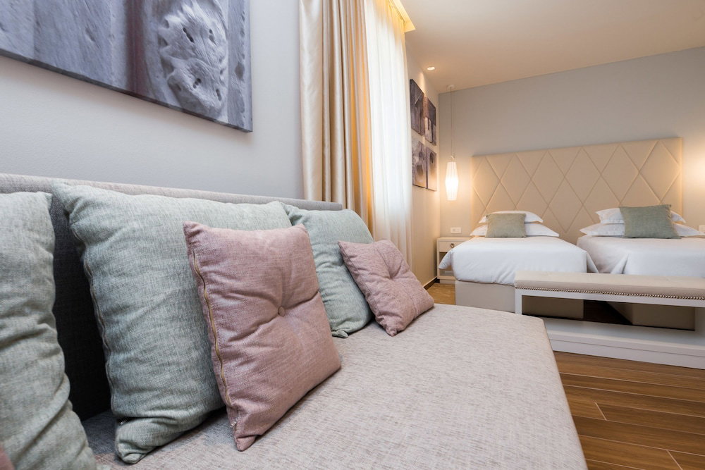 Balatura The Fine Bed & Breakfast