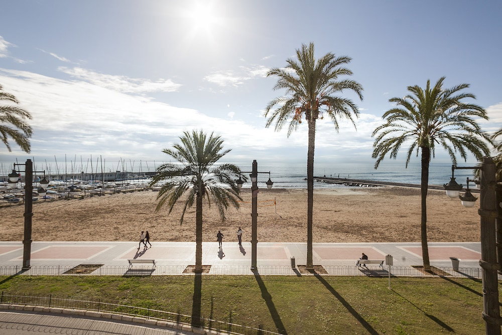 Sitges Group Ocean