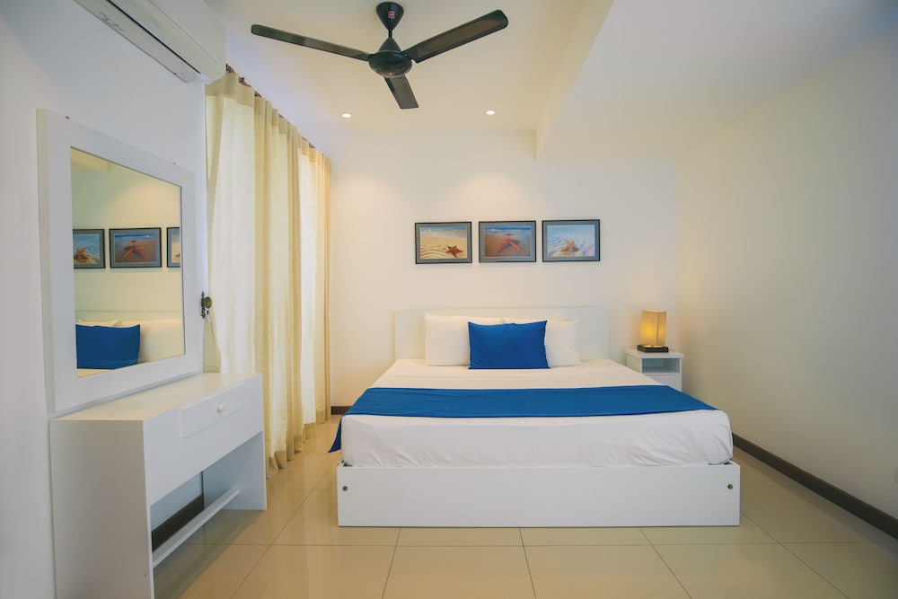 Hotel Oceanfront Condominiums Nilaveli