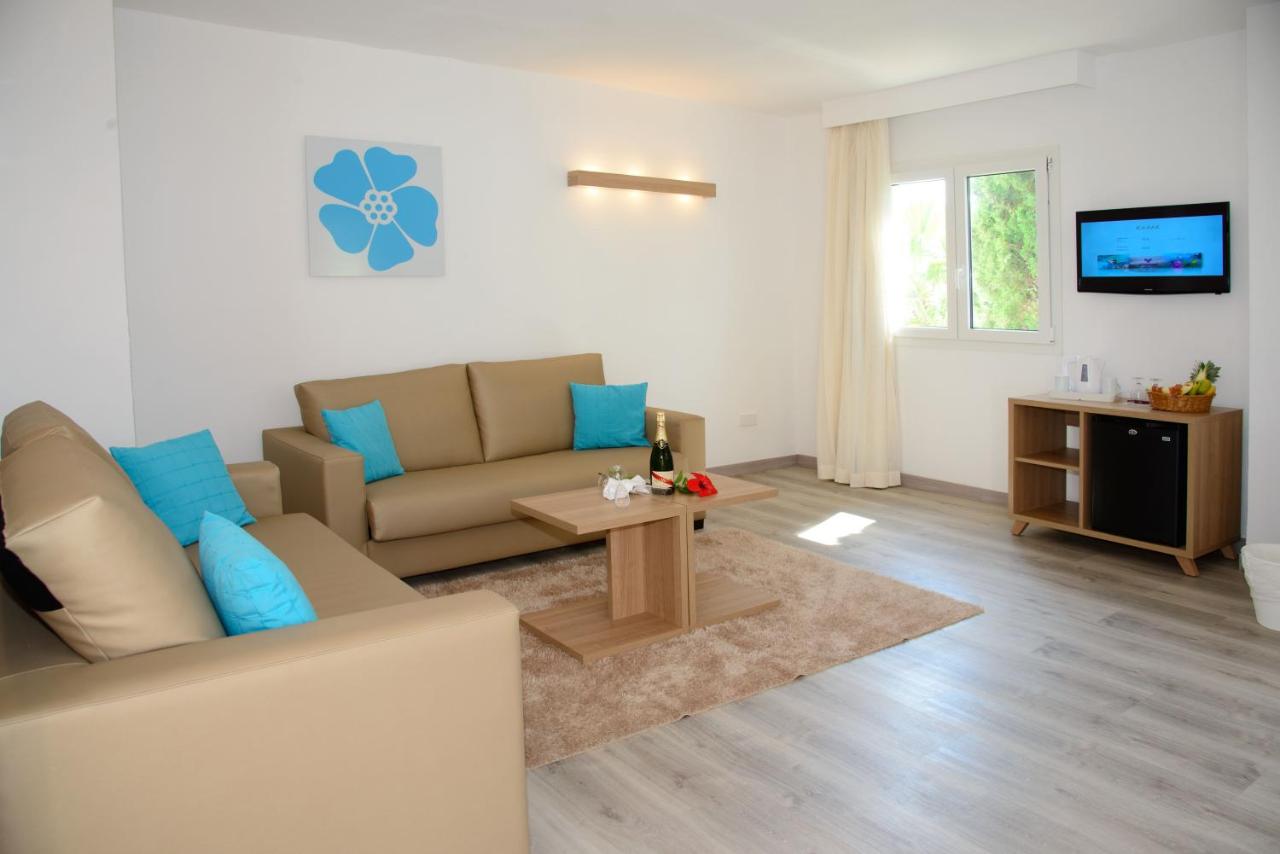 Cala Llenya Resort Ibiza