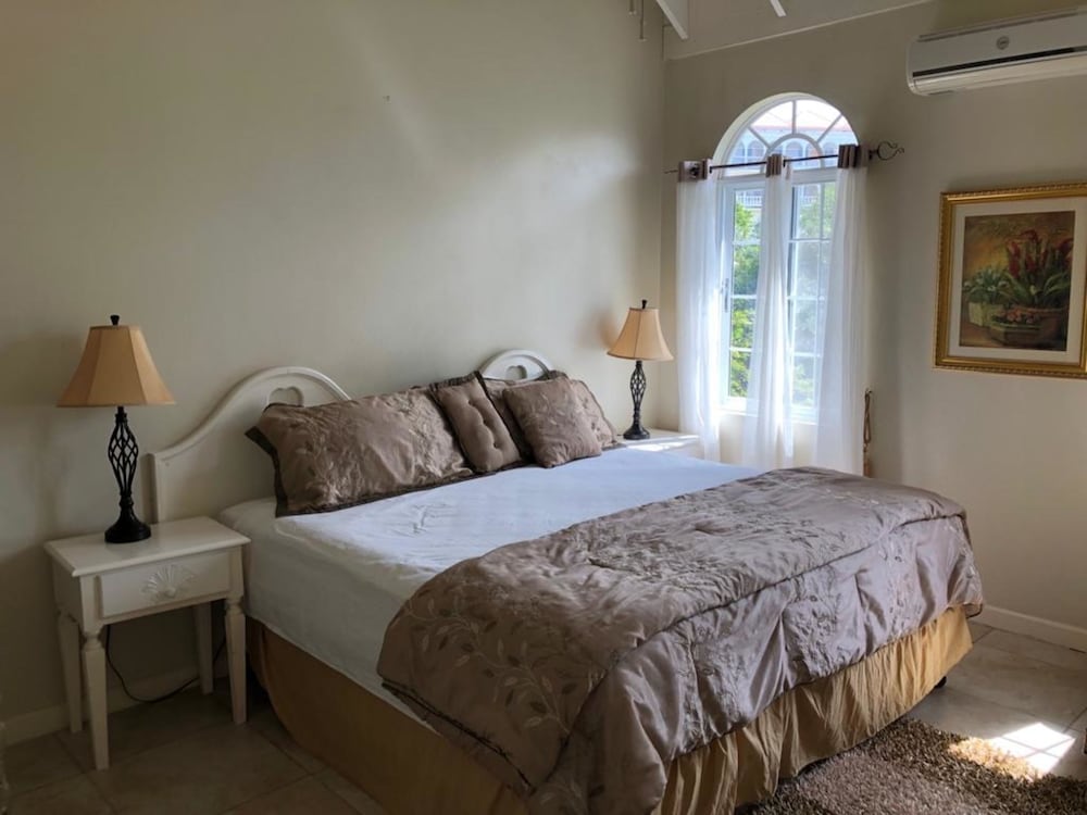 Hotel Retreat Guesthouse Luxury Suites