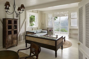 Hotel Strawberry Hill
