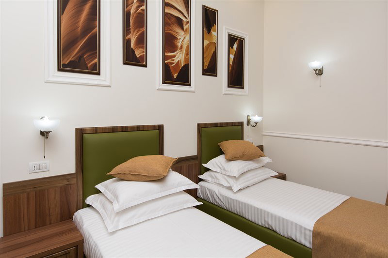La Strada Boutique Villa
