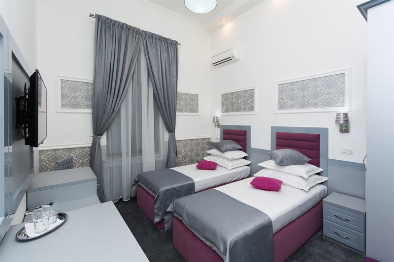 La Strada Boutique Villa