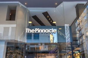 Hotel The Pinnacle Athens cazare Atena