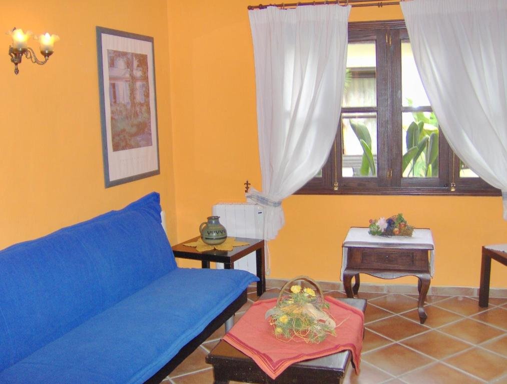 dal travel Mediterranean Holiday Home With Small Patio-Terrace