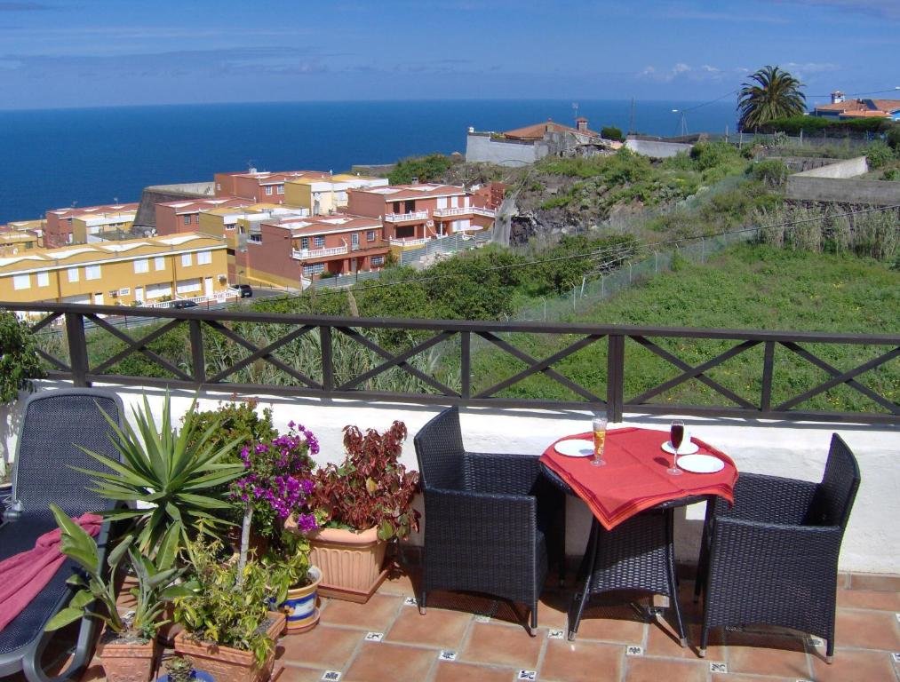 dal travel Mediterranean Holiday Home With Small Patio-Terrace