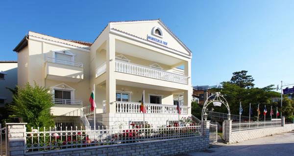 Hotel Philoxenia Inn