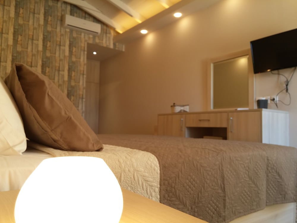 Anetis Beach Hotel