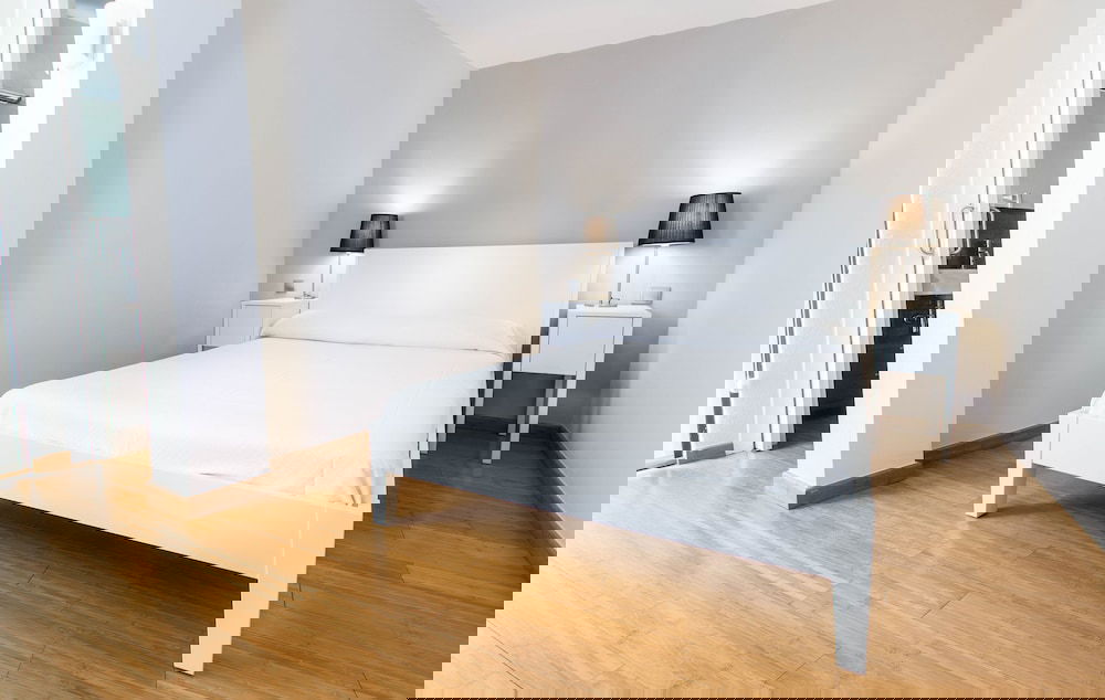 Hotel Girona Housing