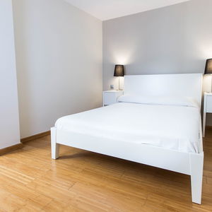 Hotel Girona Housing cazare Girona