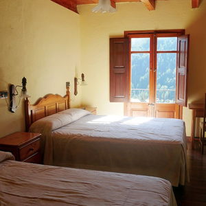 Hotel Cal Mestre cazare Girona