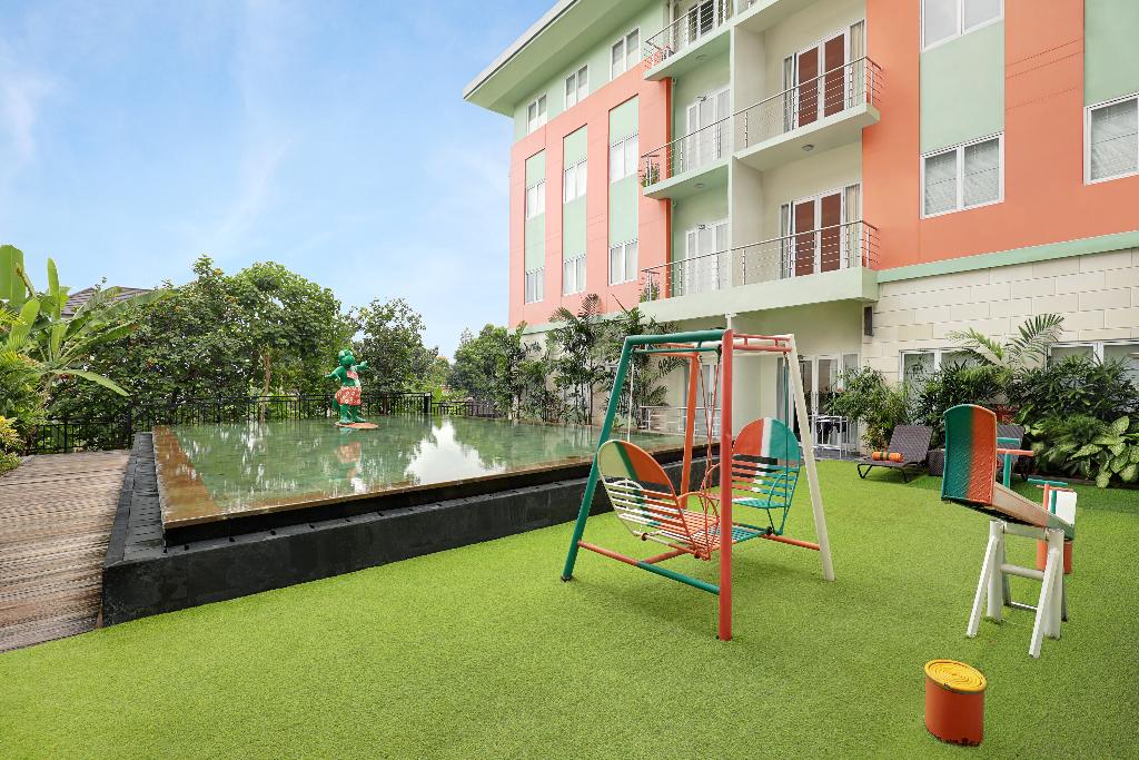 Harris Hotel & Residence Riverview Kuta - Bali