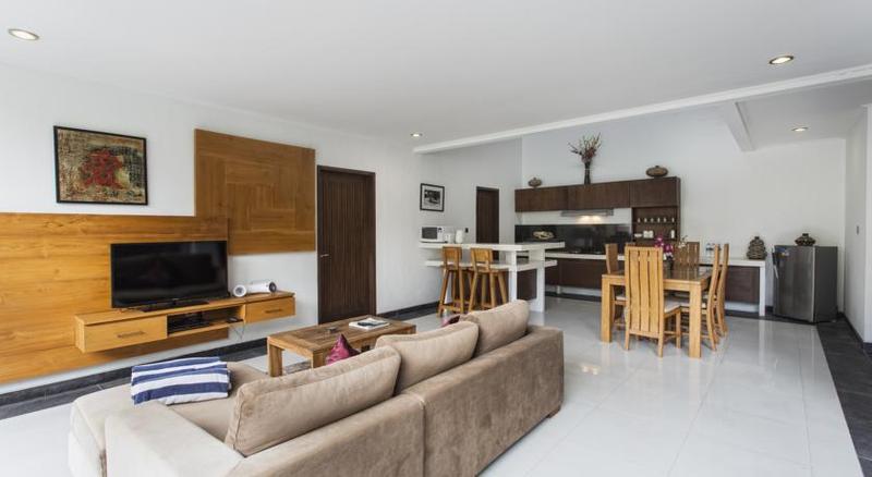 Delu Villas & Suites