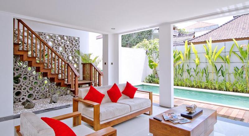Delu Villas & Suites