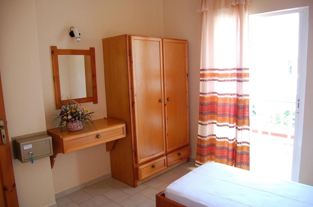 Haris Apartments Kokkini Hani