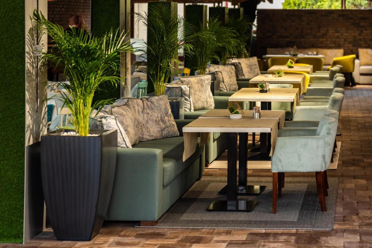 Hotel Brilliant Meses